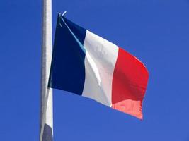 französische Flagge an einer Stange foto