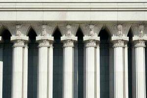 Wahrzeichen architektonisch Detail von ein Monument Gebäude. Hintergrund. ai generativ Profi Foto