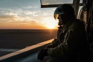 Porträt von ein Pilot im ein schützend Helm auf das Hintergrund von das Sonnenuntergang, Kämpfer Jet Piloten tragen voll Ausrüstung und Stehen im anders posiert auf ein Weiß Hintergrund, voll Körper, ai generiert foto