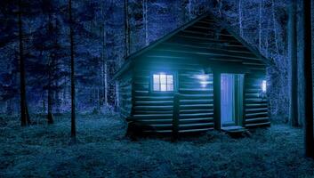 Kabine im das Wald chillen launisch mit glühen Beleuchtung von Innerhalb foto