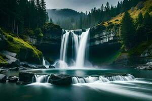 ein Wasserfall im das Mitte von ein Wald. KI-generiert foto