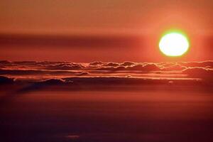 schöne Aussicht auf den Sonnenuntergang foto