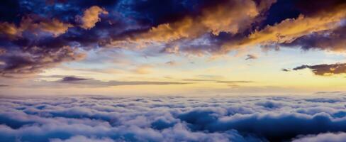 Himmel Atmosphäre Stratosphäre Wolken im das Himmel Troposphäre Mesosphäre Ionosphäre Exosphäre Niveau von Höhe über Flugzeuge foto