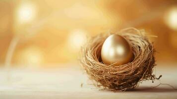 golden Ei Nest. Eleganz und Einfachheit im ein atemberaubend, minimalistisch Rahmen foto