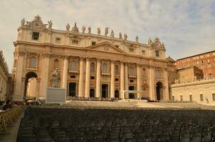 fesselnd religiös Gebäude im st. Peters Platz Italien foto