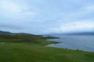 atemberaubend Küste von das Insel von Skye foto