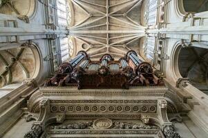 elegant Innere von Heilige eustache Kirche, Paris foto