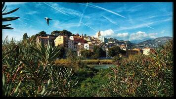 zauberhaft Reflexionen ventimiglia alt Stadt, Dorf durch das Mittelmeer Meer foto