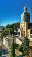 sonnendurchflutet Majestät Außen von Palais des Papes im Avignon, Frankreich foto