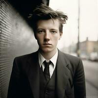 generativ ai Porträt Arthur Rimbaud wie ein modern Teen foto
