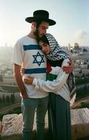 jung Paar im Liebe Symbol von Frieden und Versöhnung im Jerusalem. generativ ai. foto