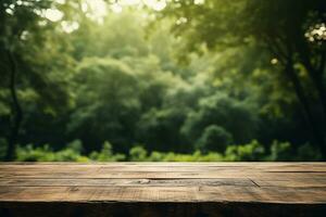 leeren Holz Tabelle oben und verschwommen Garten mit Bokeh und Sonnenlicht. Produkt und Anzeige. generativ ai. foto