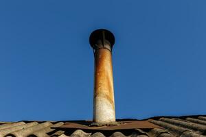 Kamin Rohr auf das Dach foto
