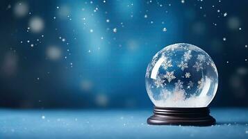 ein Schnee Globus funkelnd auf ein glänzend Hintergrund, ein Platz zum Text, ein leuchtenden Hintergrund foto