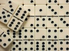 das Domino ist ein klassisch Tischplatte Spiel zum Geschäft Konzept foto