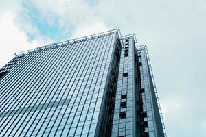 Wolkenkratzer und Turm des Geschäftszentrums, Geschäftskonzept. foto