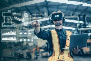 Ingenieur männlich mit vr virtuell Wirklichkeit Technologie im modern Warenhaus Fabrik Neu Innovation Ingenieurwesen foto