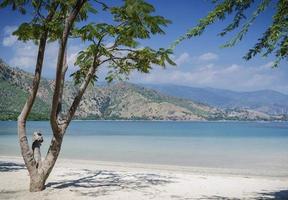 Areia Branca tropischer Strandblick und Küste in der Nähe von Dili in Osttimor foto