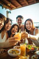 Gruppe von glücklich freunde genießen Cocktails beim Strand Party Reise und Sommer- Ferien Konzept. ai generativ foto