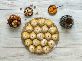 Arabisch Süßigkeiten, festlich Arabisch Kekse. foto