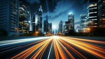 Beschleunigen Autos verwischen im beleuchtet Stadt Horizont foto