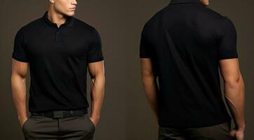 Mann im schwarz Polo T-Shirt mit leer Raum zum Ihre Design, männlich Modell- tragen ein einfach schwarz Polo T-Shirt auf ein Weiß Hintergrund, Vorderseite Aussicht und zurück Sicht, oben Sektion beschnitten, ai generiert foto