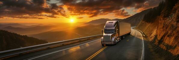 Lastwagen Fahren auf Autobahn, ländlich Landschaft, dramatisch Sonnenuntergang, Transport auf Straße, ai generativ foto