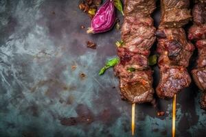 verschiedene gegrillt Spieße von Fleisch und Gemüse auf ein hölzern Tabelle ai generativ foto