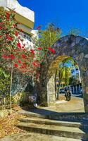 puerto escondido Oaxaca Mexiko 2023 typisch schön bunt Tourist Straße Bürgersteig Stadt puerto escondido Mexiko. foto