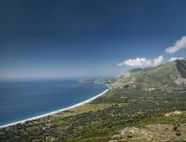 Ionische Mittelmeerküste Strandlandschaft Südalbaniens nördlich von Sarande auf dem Weg nach Vlore foto