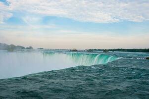 das Schönheit und Imponenz von Niagara Stürze im Kanada foto