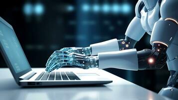 Roboter Hand drücken ein Tastatur auf ein Laptop foto
