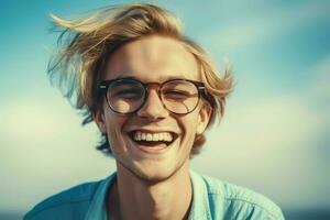 süß Lachen blond Kerl mit Brille. generieren ai foto