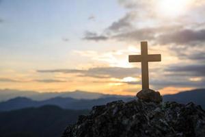 Jesus Christus Kreuz. Ostern, Auferstehungskonzept. foto