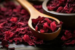 hölzern Löffel mit trocken Hibiskus Tee auf organisch Kraut. generieren ai foto