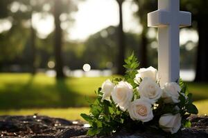 Weiß Blumen im Vorderseite von ein Grabstein beim ein Friedhof mit Sonnenuntergang.Beerdigung Konzept ai generiert foto