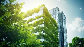 modern Büro Gebäude mit Grün Blätter. Unterseite Aussicht von modern Büro Gebäude mit Grün Blätter. generativ ai foto