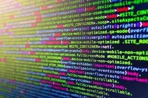 Desktop-Quellcode und Hintergrundbild durch Codierung und Programmierung. foto