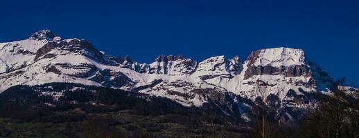 Winterlandschaft in den französischen Alpen foto