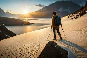 ein Mann mit ein Rucksack und Wanderung Stangen Stehen auf ein Sand Düne beim Sonnenuntergang. KI-generiert foto