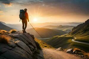 ein Mann mit ein Rucksack und Wandern Stangen steht auf ein Berg oben beim Sonnenuntergang. KI-generiert foto