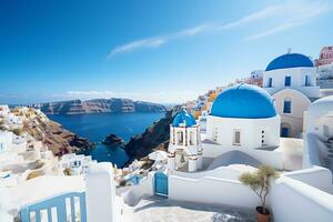 hoch Winkel Aussicht von Santorini durch das Ozean generativ ai foto