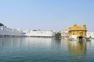 schön Aussicht von golden Tempel - - Harmandir sahib im Amritsar, Punjab, Indien, berühmt indisch Sikh Wahrzeichen, golden Tempel, das Main Heiligtum von sikhs im Amritsar, Indien foto