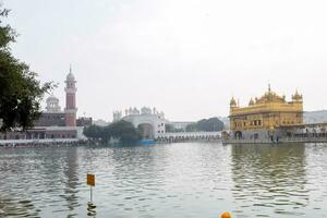 schön Aussicht von golden Tempel - - Harmandir sahib im Amritsar, Punjab, Indien, berühmt indisch Sikh Wahrzeichen, golden Tempel, das Main Heiligtum von sikhs im Amritsar, Indien foto