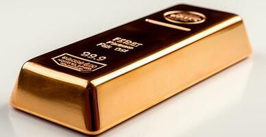 glänzend Gold Bar von über isoliert auf Weiß Hintergrund - - ai generiert Bild foto