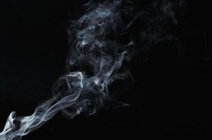 Rauch breitet sich in der Luft aus foto