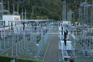 hoch Stromspannung elektrisch Leistung Pflanze Strom Verteilung Unterstation foto