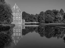 Schloss und Park im Westfalen foto