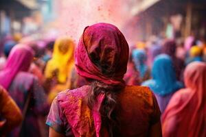 indisch Menschen feiern holi Festival beim thamel Straße, Kathmandu, Nepal, indisch Menschen Rückseite Aussicht feiern das holi Festival im Indien. bunt holi Hintergrund, ai generiert foto