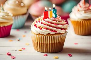 Cupcakes mit Kerzen auf oben von ihnen. KI-generiert foto